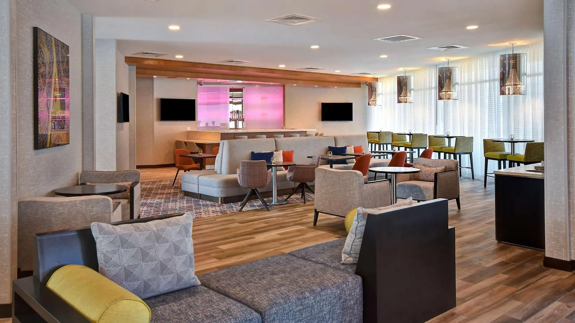 Home2 Suites By Hilton Las Vegas Convention Center - No Resort Fee Hotel