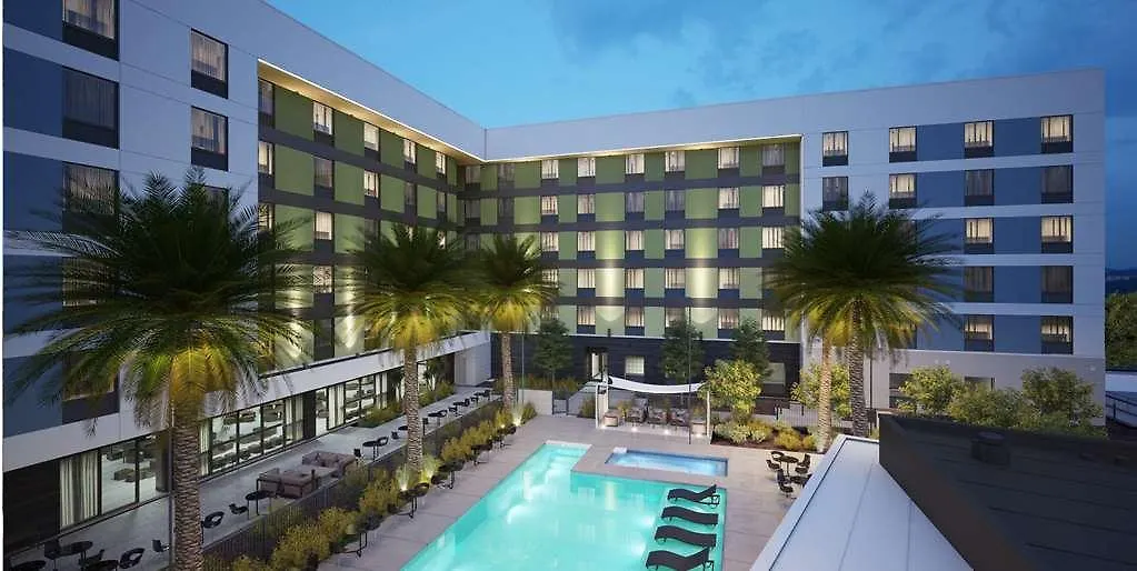 Home2 Suites By Hilton Las Vegas Convention Center - No Resort Fee Hotel