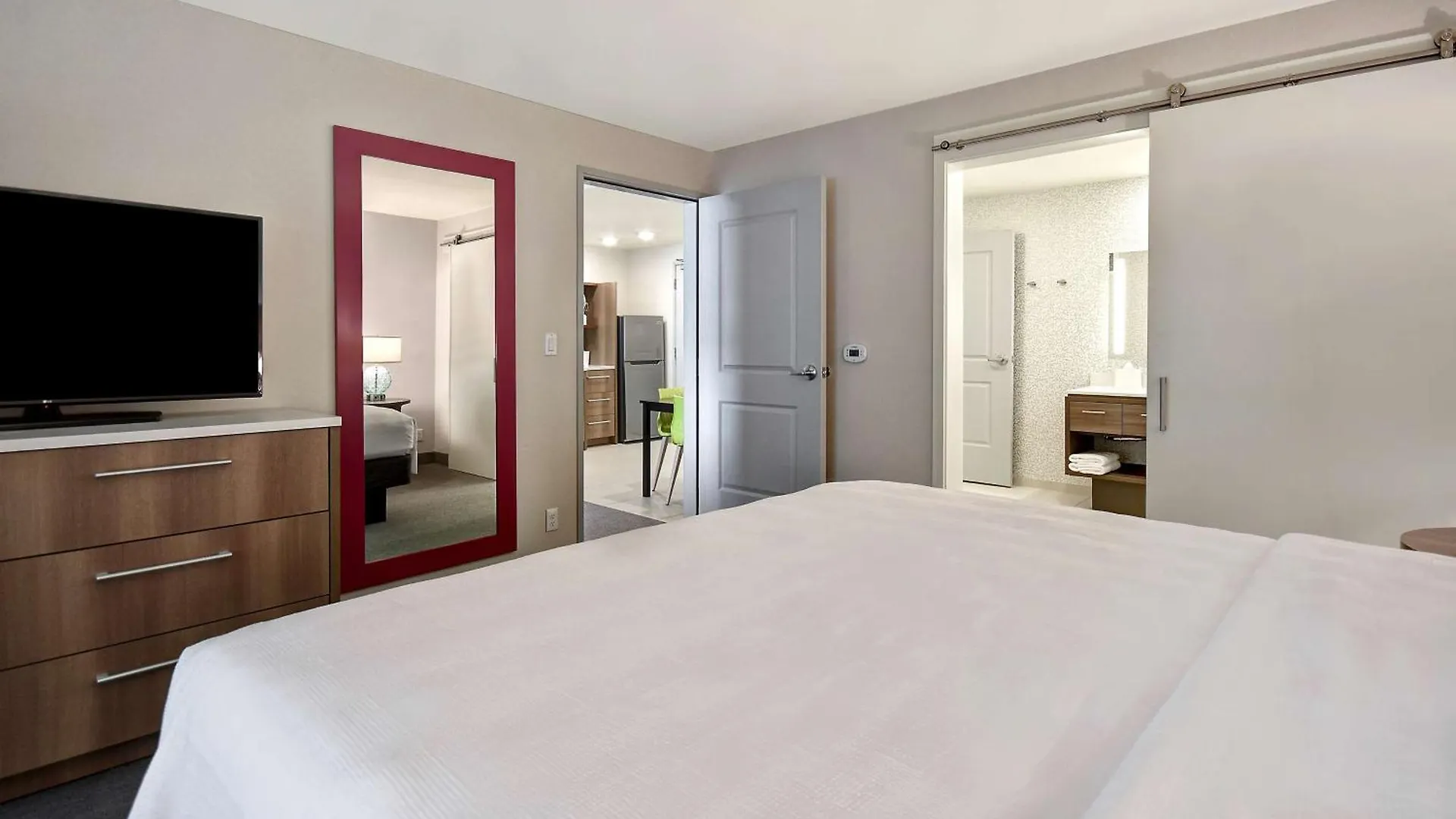 Home2 Suites By Hilton Las Vegas Convention Center - No Resort Fee 3*,