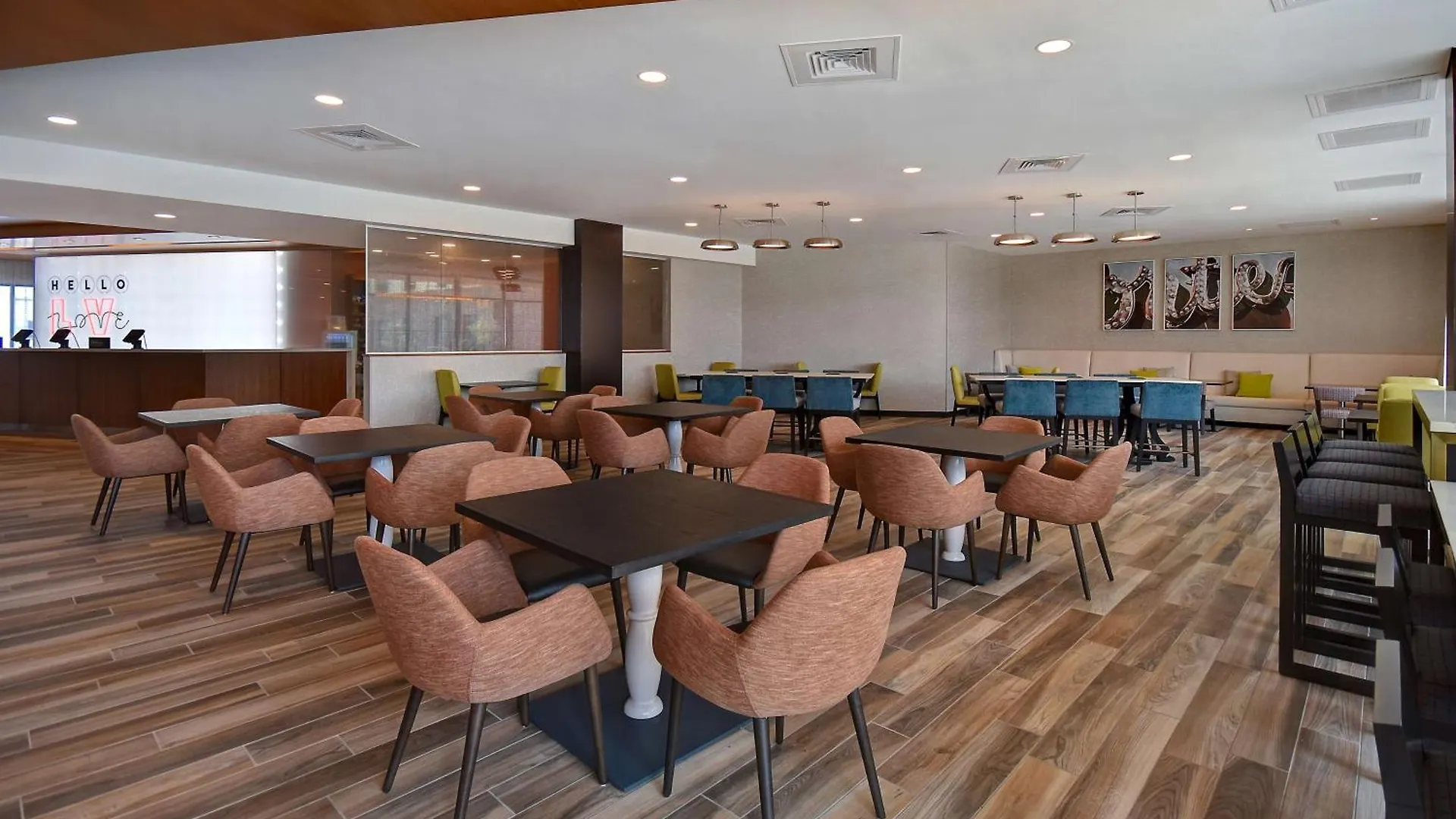 Home2 Suites By Hilton Las Vegas Convention Center - No Resort Fee Hotel