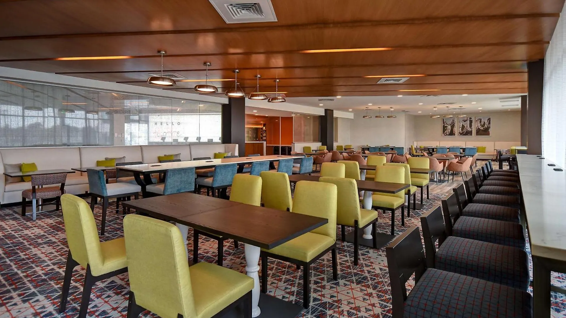 Home2 Suites By Hilton Las Vegas Convention Center - No Resort Fee Hotel