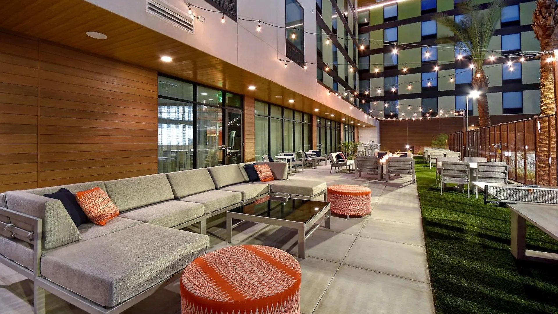 Hotel Home2 Suites By Hilton Las Vegas Convention Center - No Resort Fee